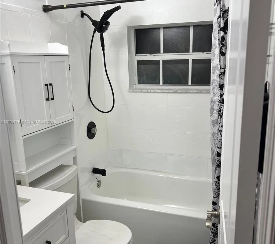 417 SW 8th Ave, Delray Beach FL 33444