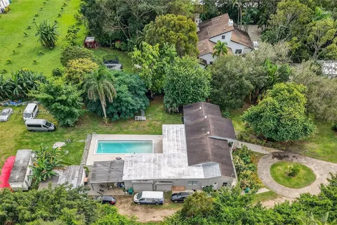 23825 SW 142nd Ave, Homestead FL 33032