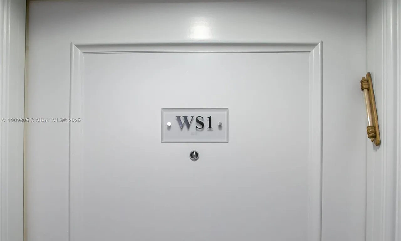 3000 Island Blvd, Aventura FL 33160