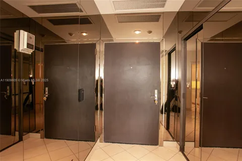 3000 Island Blvd, Aventura FL 33160