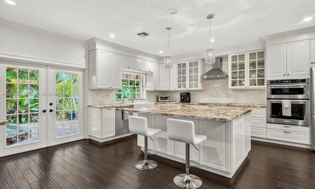 13000 NW 5th St, Plantation FL 33325