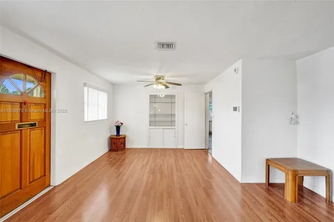 6622 Raleigh St, Hollywood FL 33024