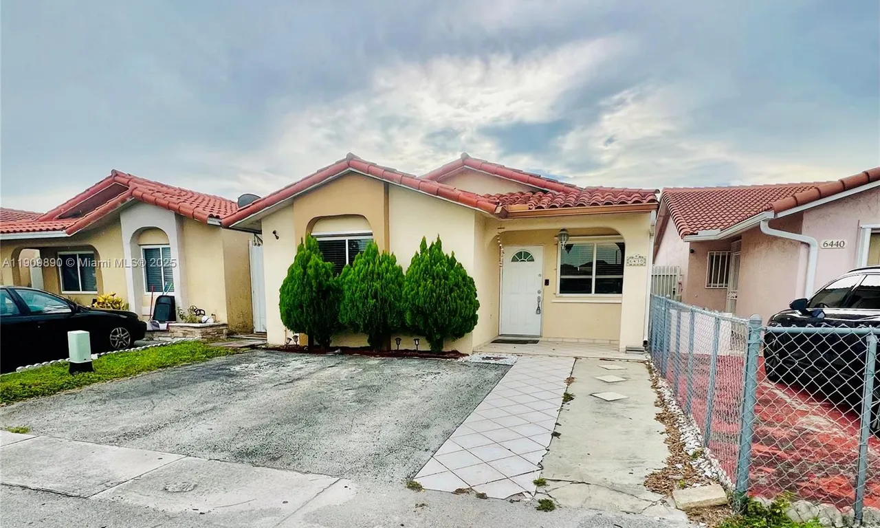 6430 W 25th Ln, Hialeah FL 33016