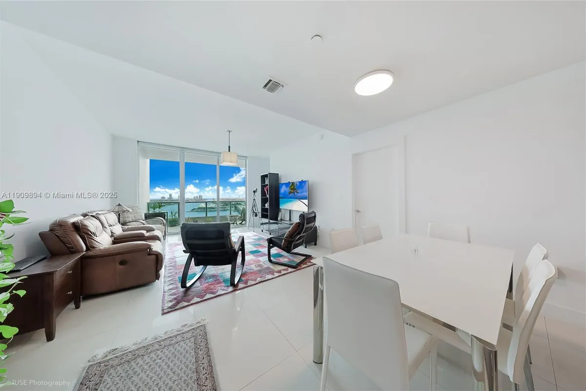 900 Biscayne Blvd # 2602, Miami FL 33132