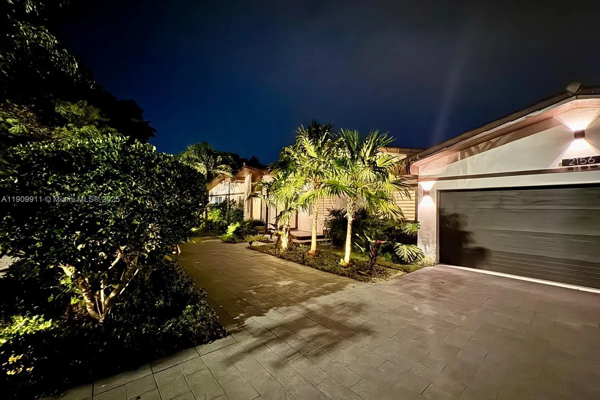 2156 NE 187th St, North Miami Beach FL 33179