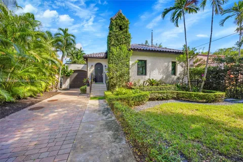 1009 Genoa St, Coral Gables FL 33134