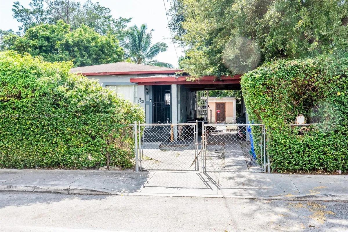 250 NW 51st St, Miami FL 33127