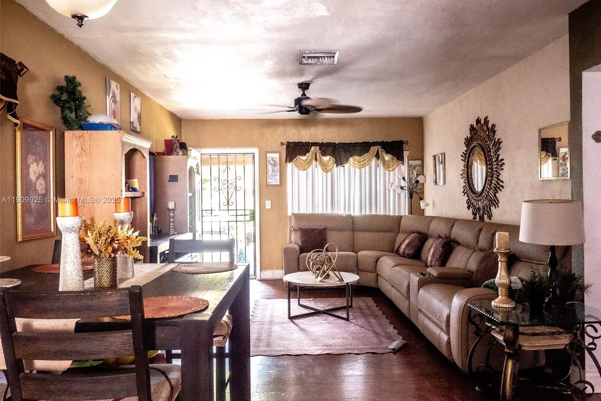 250 NW 51st St, Miami FL 33127