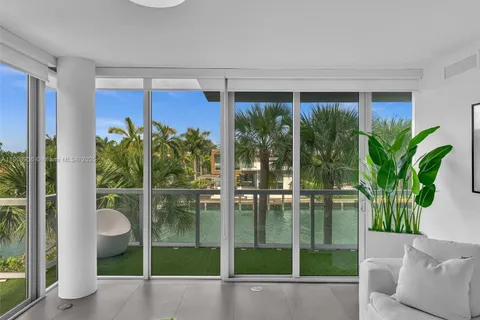 9940 W Bay Harbor Dr, Bay Harbor Islands FL 33154