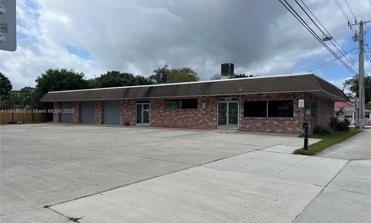 1001 W Midway Rd, Fort Pierce FL 34982
