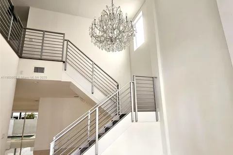 9870 NW 75th Ter, Doral FL 33178