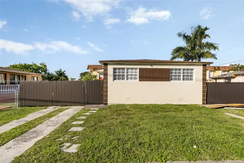 4421 NW 9th St, Miami FL 33126