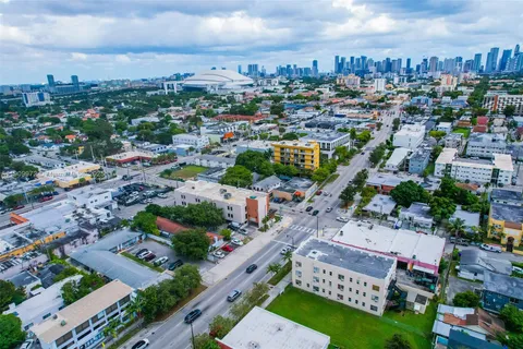 1901 SW 1st St, Miami FL 33135
