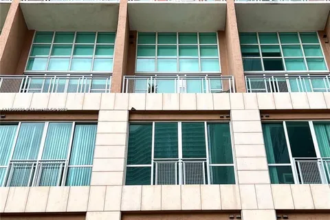 244 Biscayne Blvd # 348, Miami FL 33132