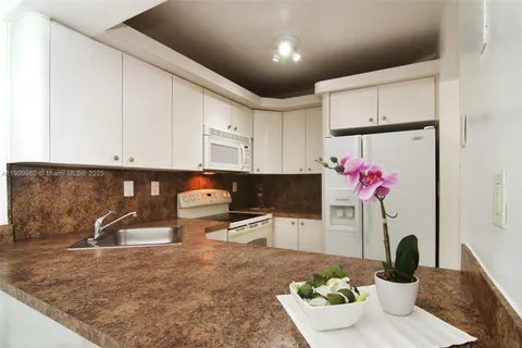 16465 NE 22nd Ave # 116, North Miami Beach FL 33160