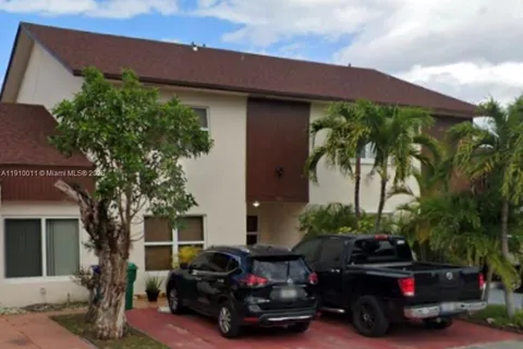 141 SW 113th Ave # 14, Sweetwater FL 33174