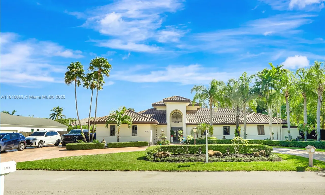 18501 SW 79th Ct, Cutler Bay FL 33157