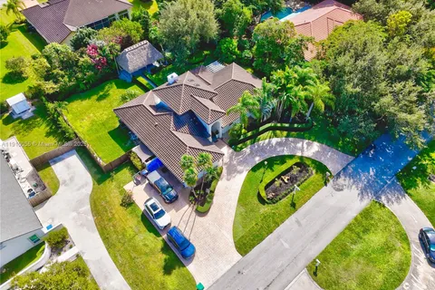 18501 SW 79th Ct, Cutler Bay FL 33157