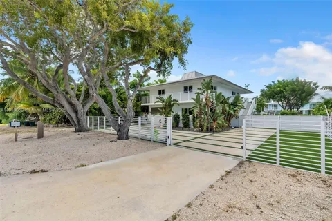 165 Ocean Dr, Tavernier FL 33070
