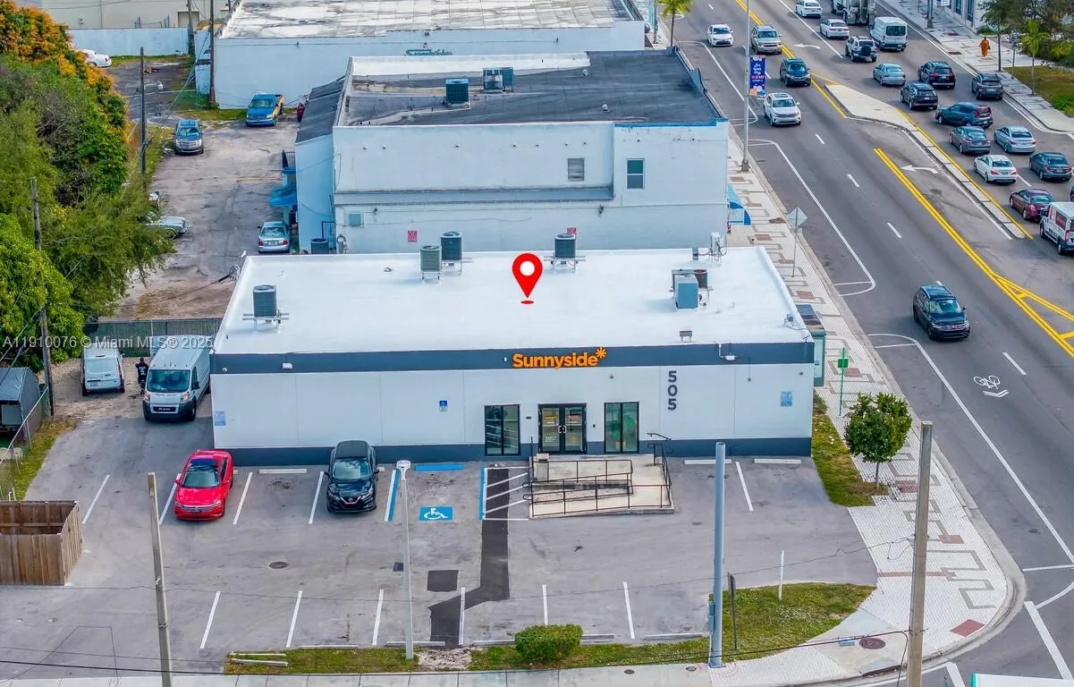 505 NE 125th St, North Miami FL 33161