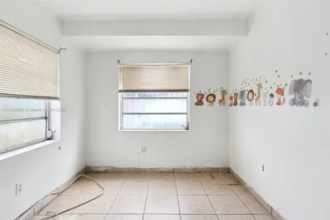 4166 E 10th Ct, Hialeah FL 33013