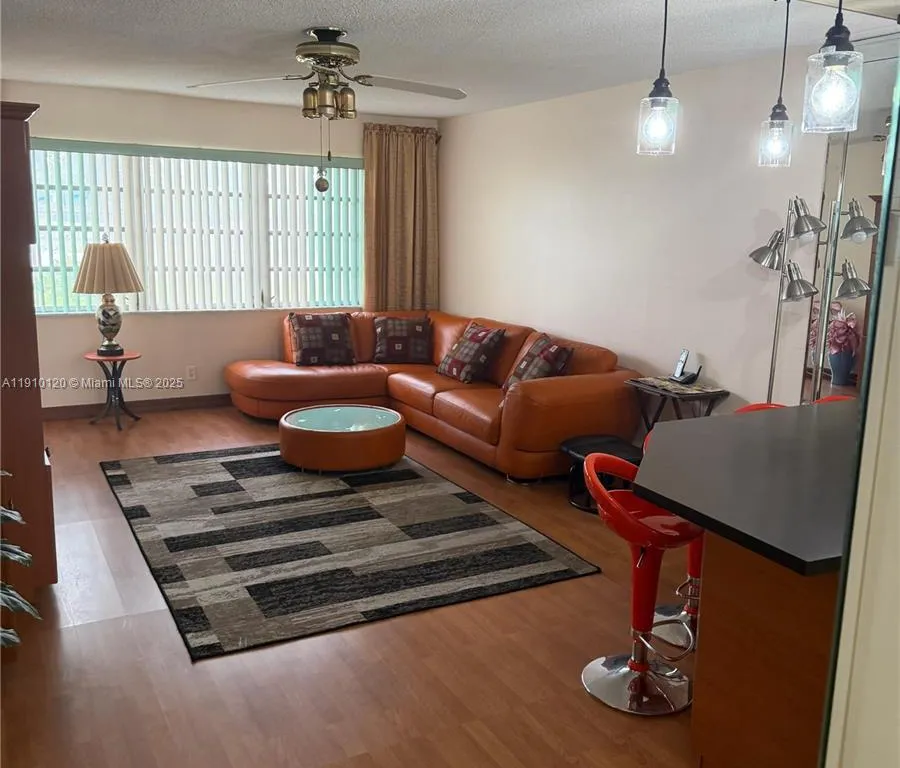 410 SE 2nd St # 105, Hallandale Beach FL 33009