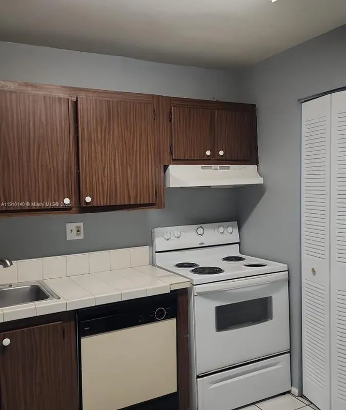 7900 S Colony Cir S # 304, Tamarac FL 33321