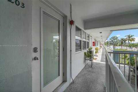 801 Atlantic Shores Blvd # 203, Hallandale Beach FL 33009