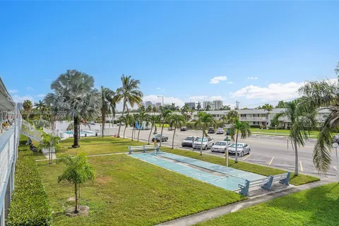 801 Atlantic Shores Blvd # 203, Hallandale Beach FL 33009