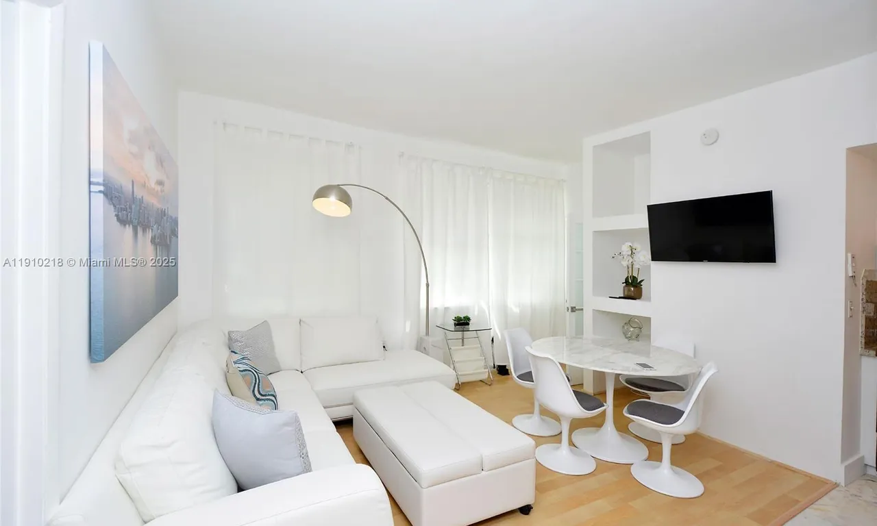 1342 Drexel Ave # 105, Miami Beach FL 33139