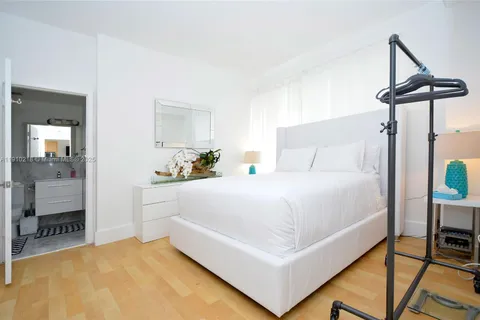 1342 Drexel Ave # 105, Miami Beach FL 33139