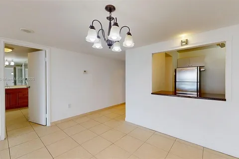 3675 N Country Club Dr # 1610, Aventura FL 33180