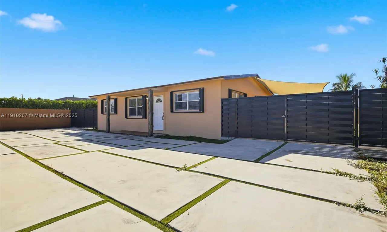 4260 NW 169th Ter, Miami Gardens FL 33055