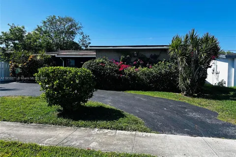 8600 NW 25th Ct, Sunrise FL 33322