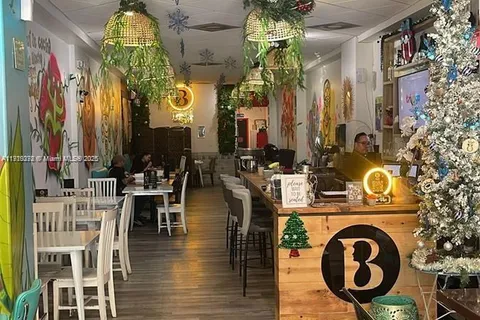 1917 Hollywood Blvd, Hollywood FL 33020