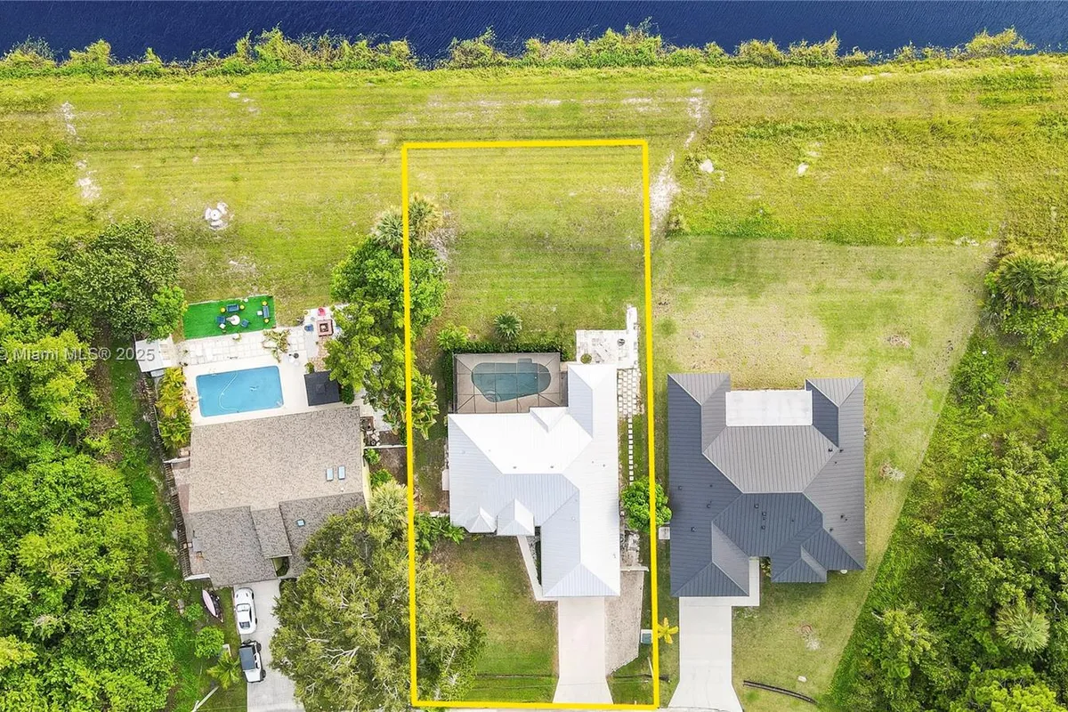 759 SW Alton Cir, Port St. Lucie FL 34953