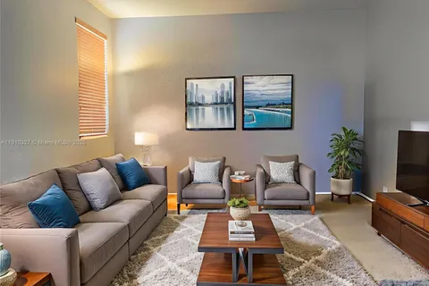 1032 Sequoia Ln, Weston FL 33327