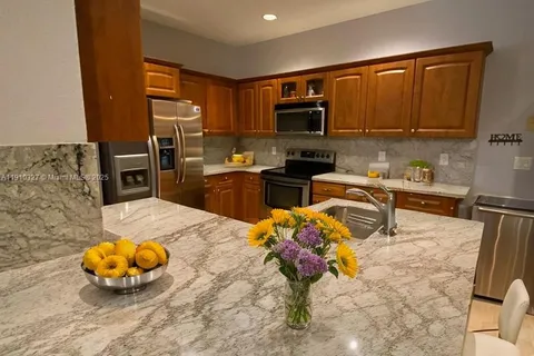 1032 Sequoia Ln, Weston FL 33327