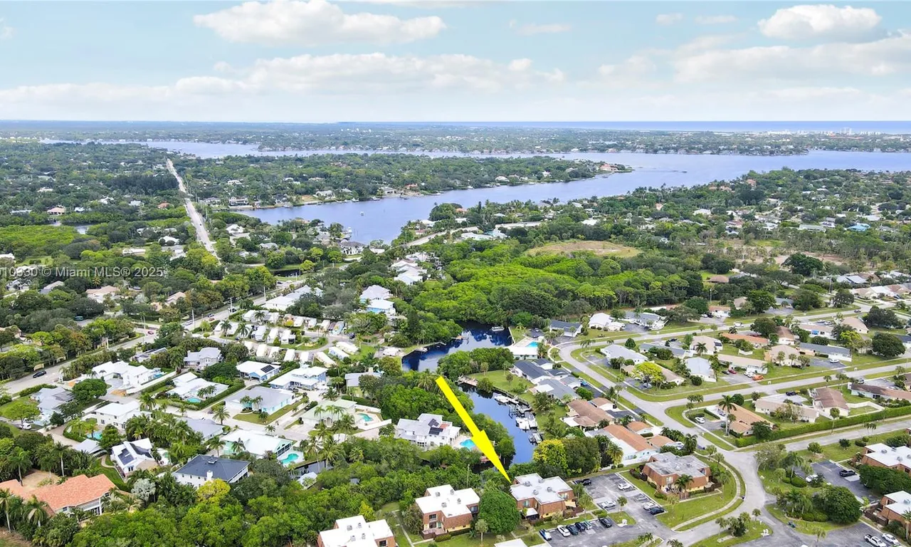 110 N Delaware Blvd # 18B, Jupiter FL 33458