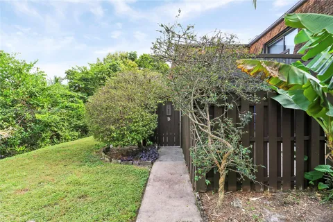 110 N Delaware Blvd # 18B, Jupiter FL 33458