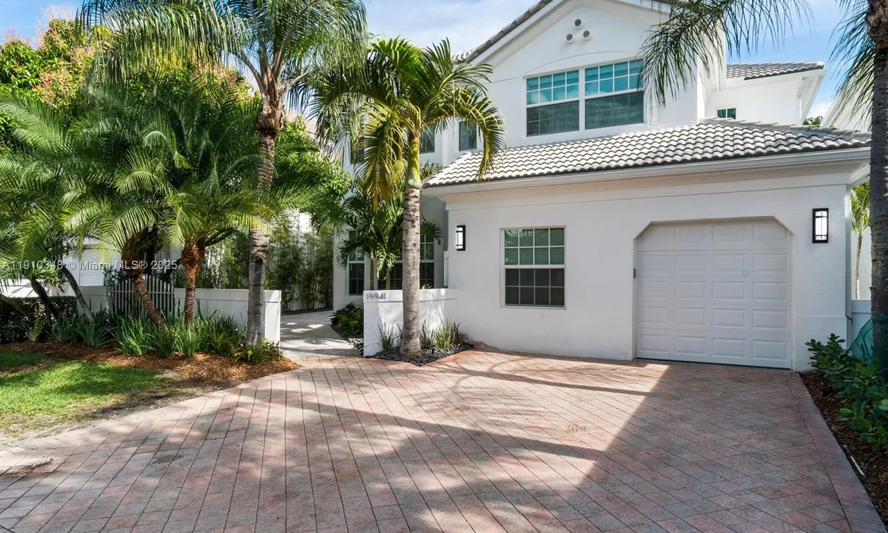 19941 NE 36th Pl, Aventura FL 33180