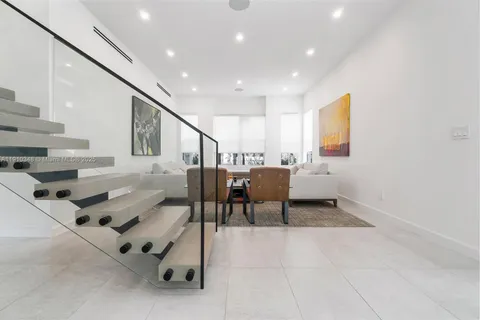 19941 NE 36th Pl, Aventura FL 33180