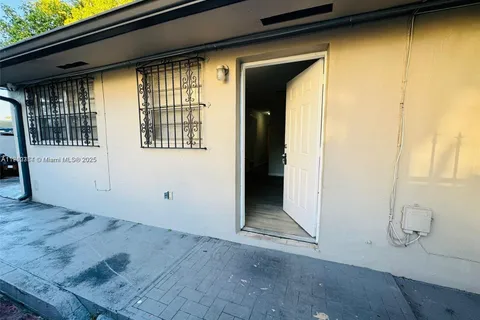 10805 SW 4th St, Sweetwater FL 33174