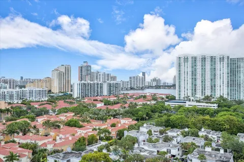 2851 NE 183rd St # 1717E, Aventura FL 33160