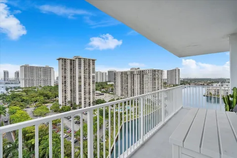 2851 NE 183rd St # 1717E, Aventura FL 33160