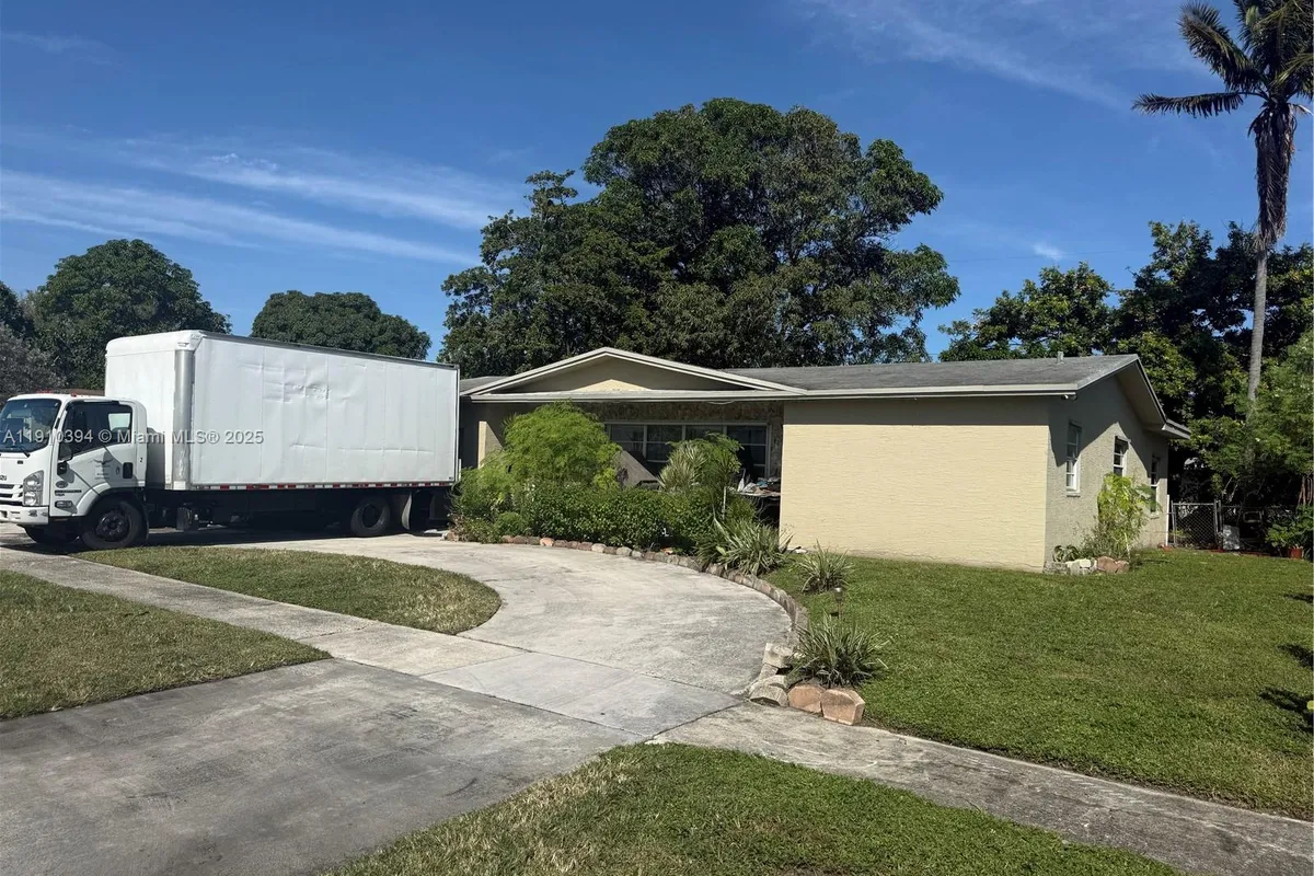 4741 NW 18th St, Lauderhill FL 33313