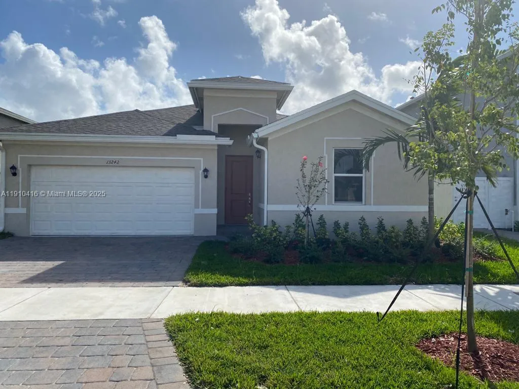 13242 SW 270 ter, Homestead FL 33032