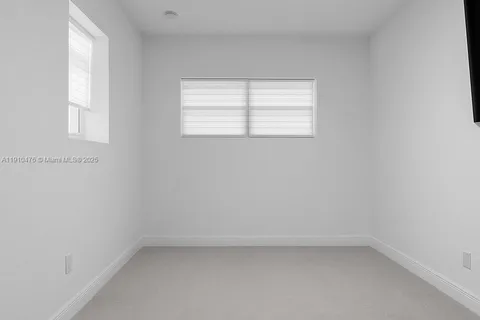 901 NW 34th Ter, Lauderhill FL 33311