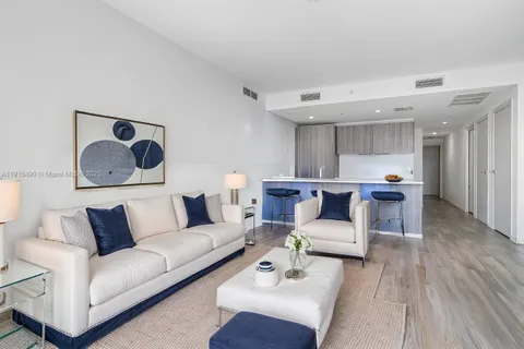 801 S Miami Ave # 3904, Miami FL 33130