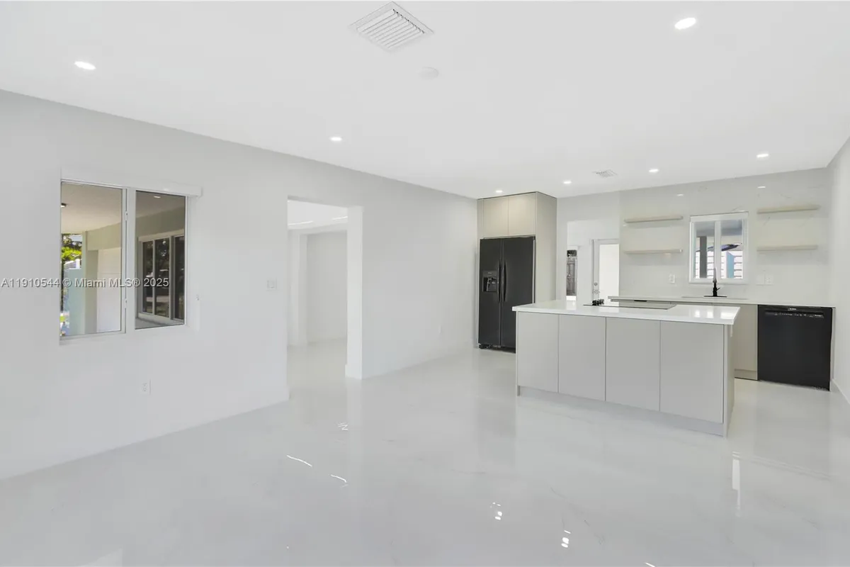 9851 Jamaica Dr, Cutler Bay FL 33189